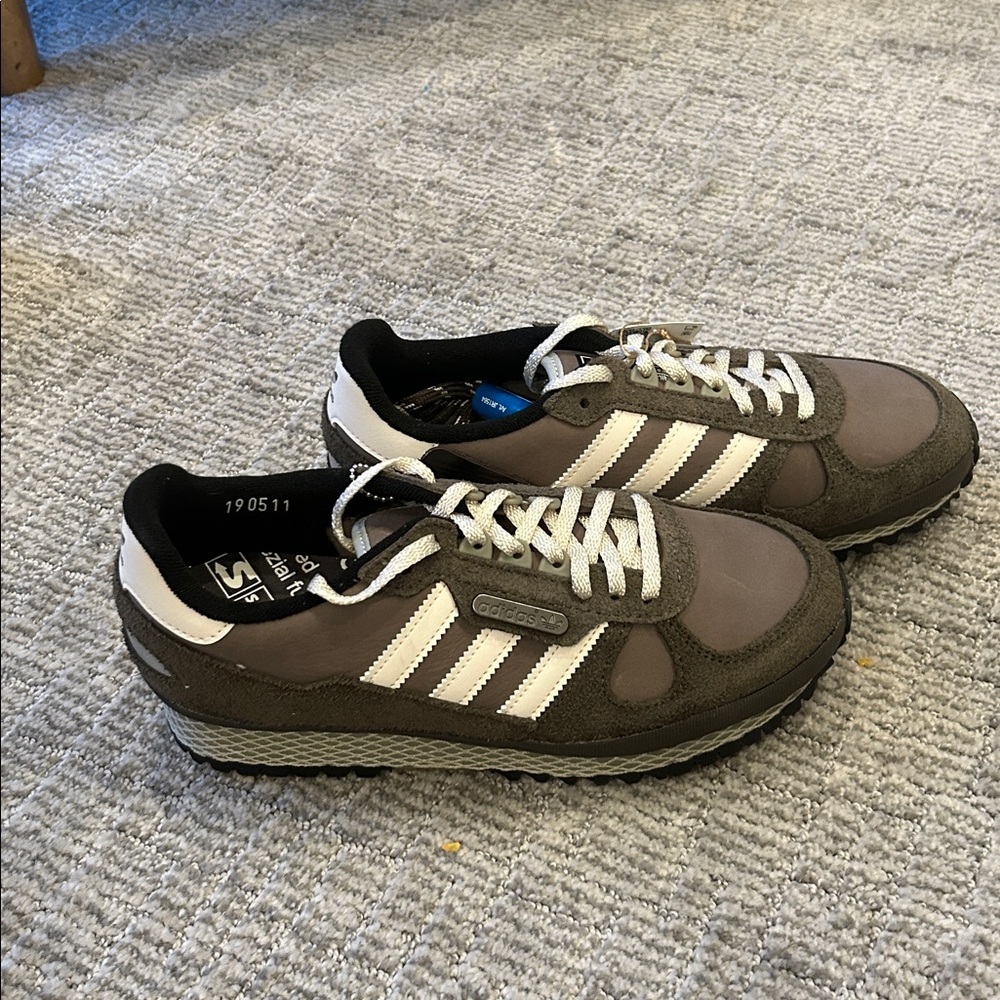 adidas Men’s NY II OUTDOOR SPZL SHOES 6.5 - Picture 3 of 6